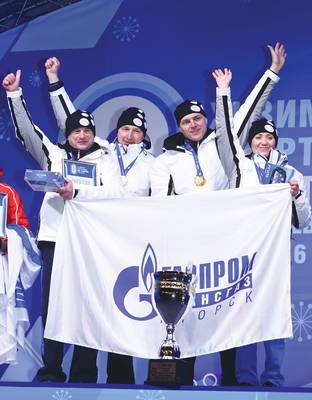 (Слева направо) Николай Коньков, Эдуард Легков, Евгений Шипулин, Гульнара Ненова. 1 место в командном зачете по пулевой стрельбе на XI зимней Спартакиаде ПАО «Газпром» в Уфе (2016 г.)